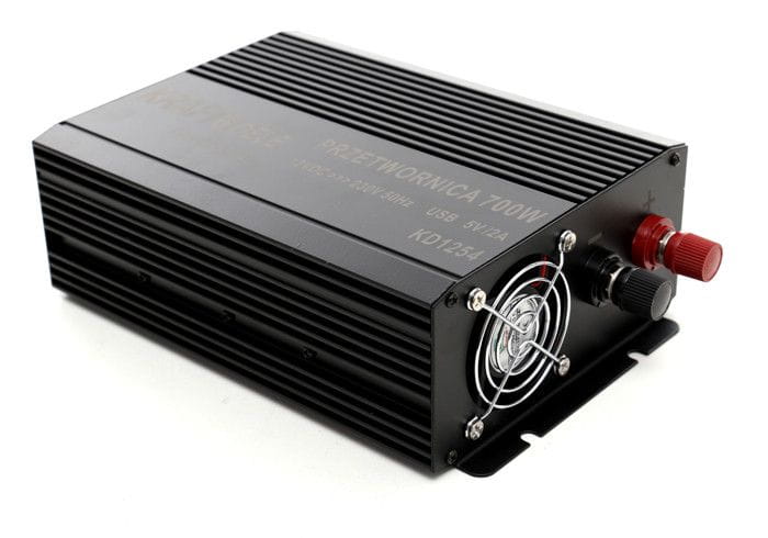 Automuundur 700 W 12 V – 230 V