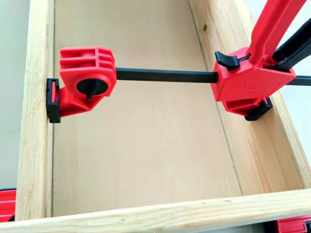 Puuseppade pitskruvi 110kg – 6” – 150 x 60 mm KD10707