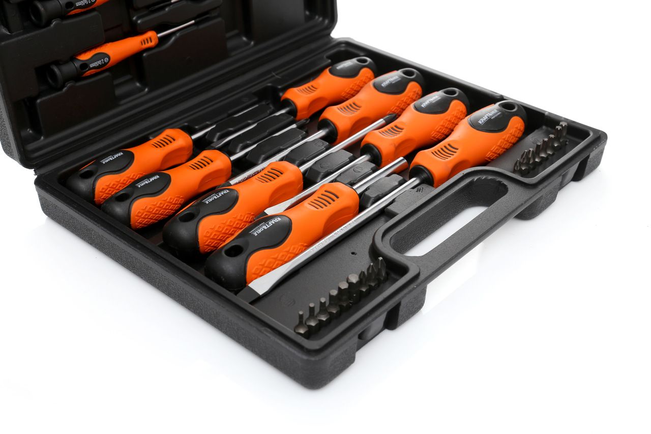 Kruvikeerajate ja otsikute komplekt 32 osa KD10902