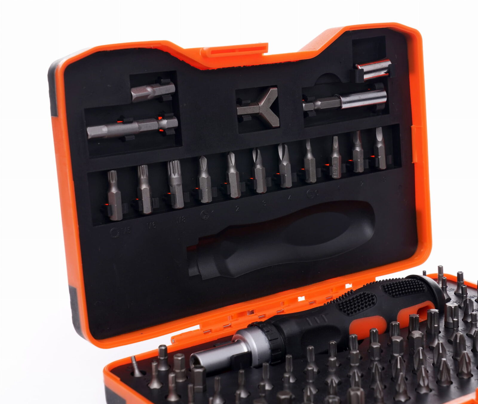 Kruvikeerajate komplekt 101 osa KD10895