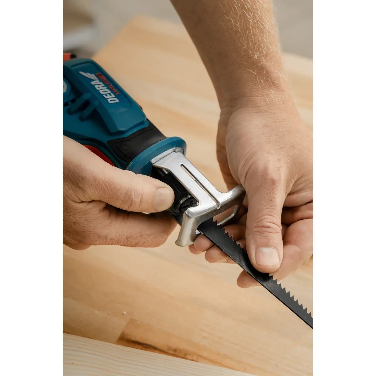 12 V akuga tikksaag DEDRA MAUS DED7338