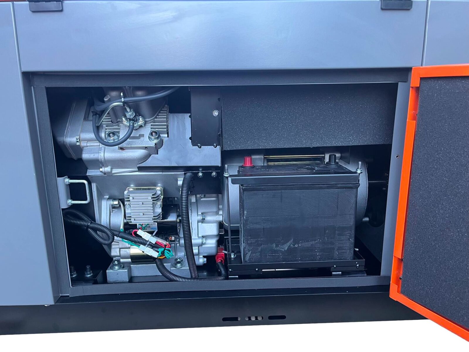 Ühefaasiline DIISELELGENERAATOR 18/19 kW KD199