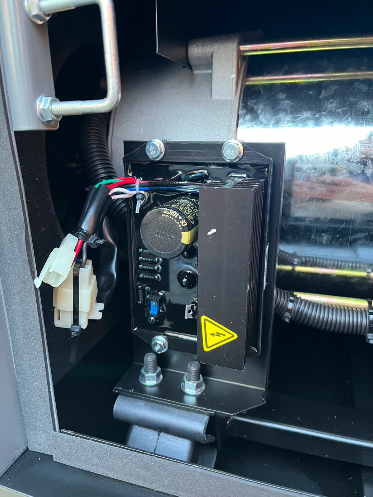 Ühefaasiline DIISELELGENERAATOR 18/19 kW KD199